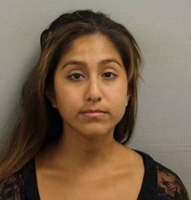 Woman Passes Out in Bar Leaves 2 Year Old Sleeping in Car