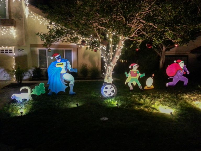 Christmas Display Goes All-In on “Jingle Bells, Batman Smells” Carol