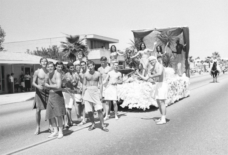 Look at how cool Palm Springs parades used to be!