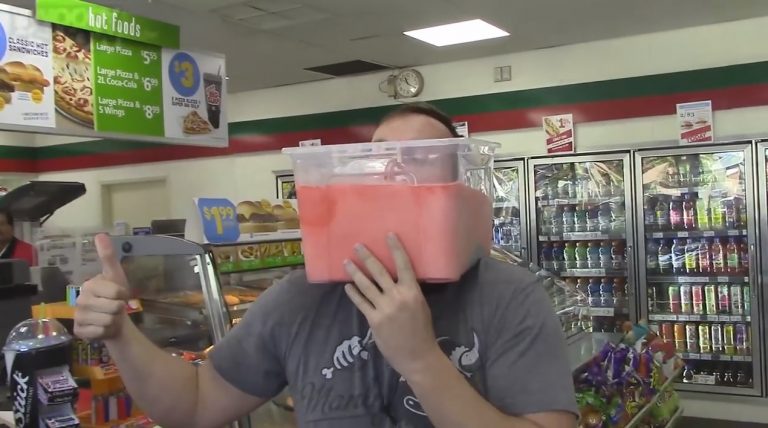 Video: This dude just won 7-Eleven’s “Bring Your Own Cup” Slurpee day