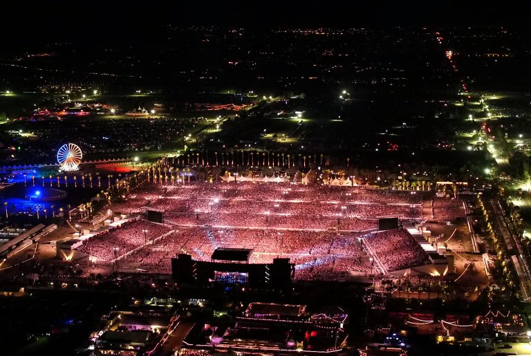 This is a pretty great photo of Desert Trip