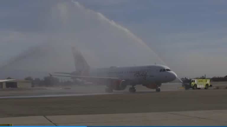 PSP welcomes Canadians to drought stricken desert with wasteful water salute