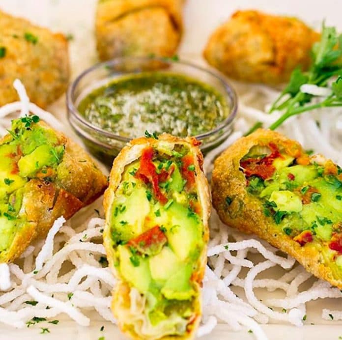 The Best Happy Hours in Rancho Mirage Cactus Hugs