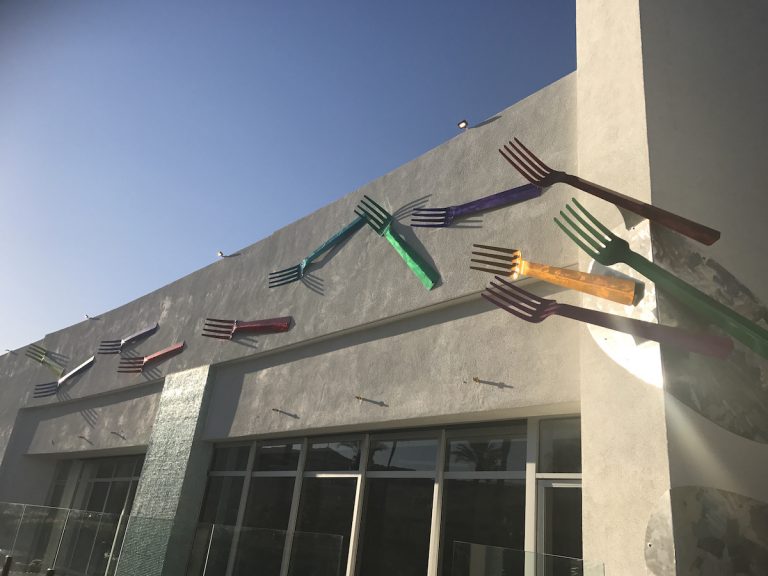 New Rancho Mirage eatery hopes huge forks entice you to fork over your money