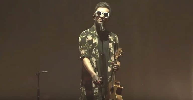 Twenty One Pilots goes off on Coachella fest