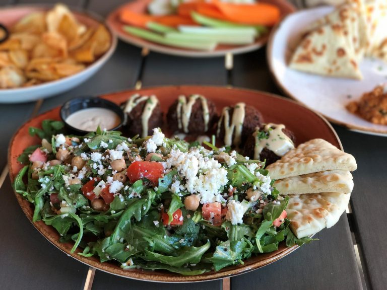 Luna Grill is now open in Palm Desert