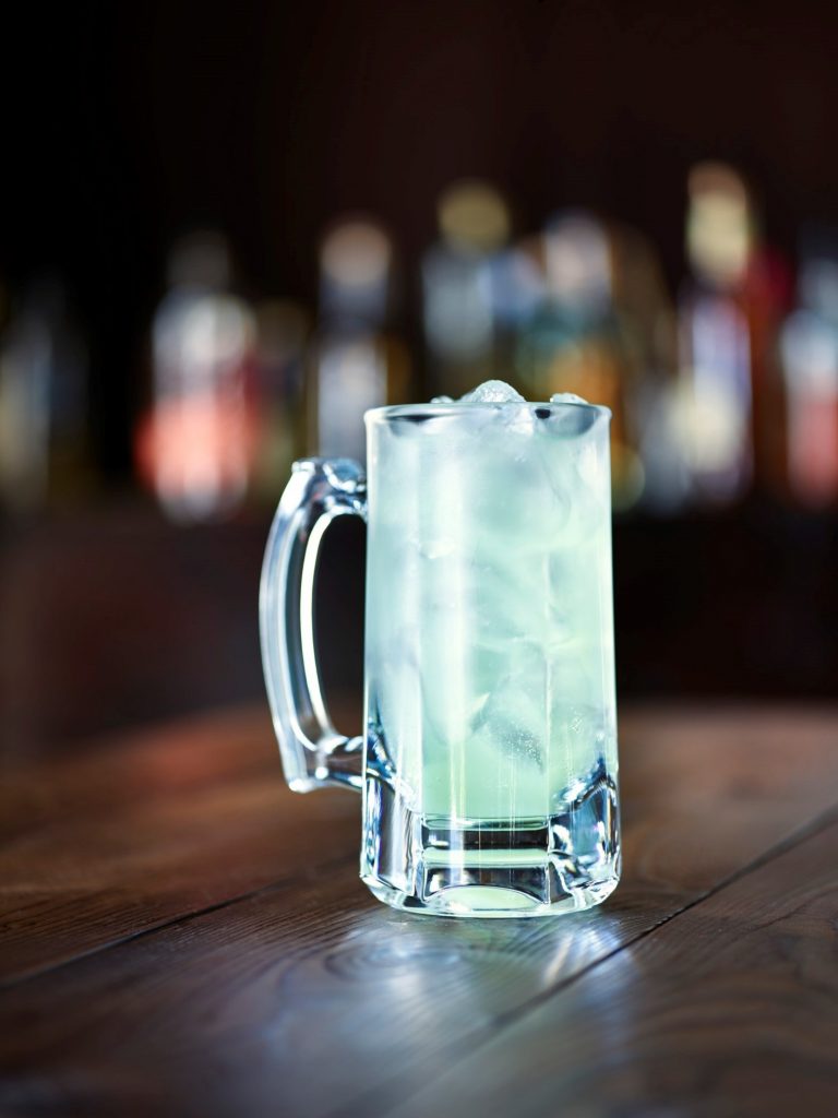 An Applebee’s bartender claims Dollaritas are basically all water