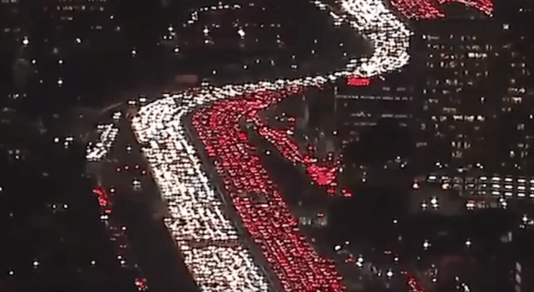 The Holidays will see a record number of So Cal travelers | Here’s when to avoid the freeways