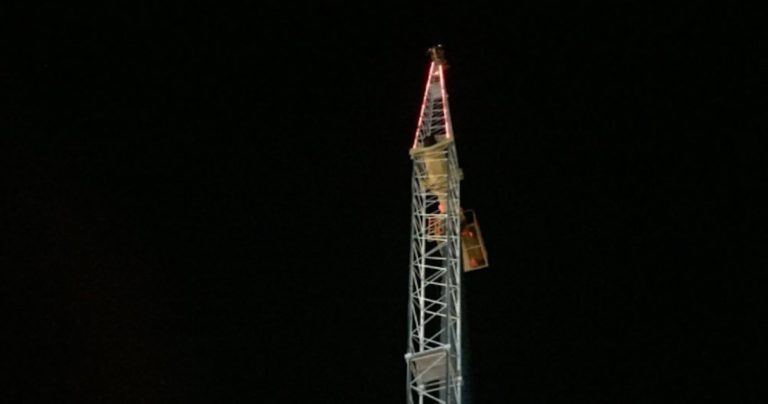 Two rescued after being stuck at the top of Victorville Scandia ride