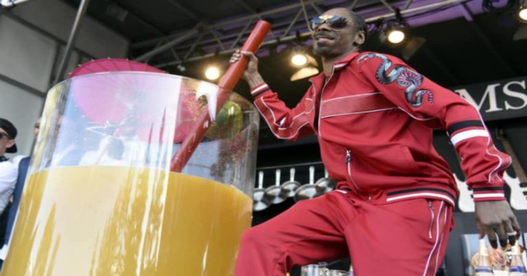 A California festival featured Snoop Dogg breaking the record for largest Gin and Juice