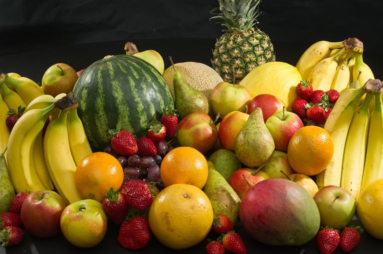 15 fruits and vegetables you can enjoy that will help you stay hydrated