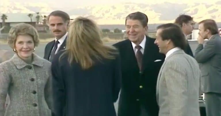 Video: That time back in 1988 when President Reagan and Nancy Reagan flew into Palm Springs