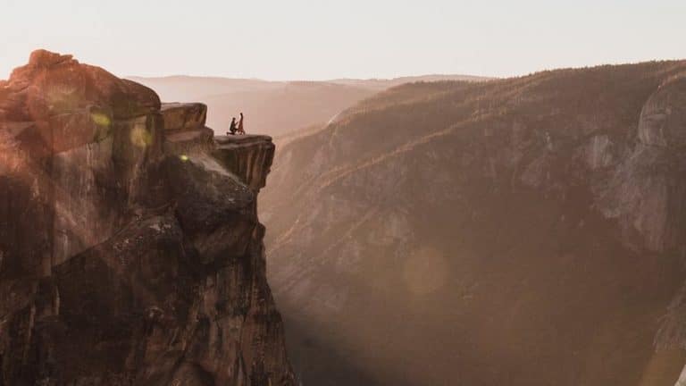 Photographer would like to find couple captured in this rad Yosemite pic