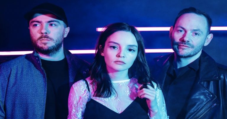 Chvrches to perform at Pappy & Harriet’s in between Coachella weekends