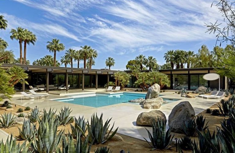 Check out this $9 million home, the 2nd most expensive ever sold in Palm Springs