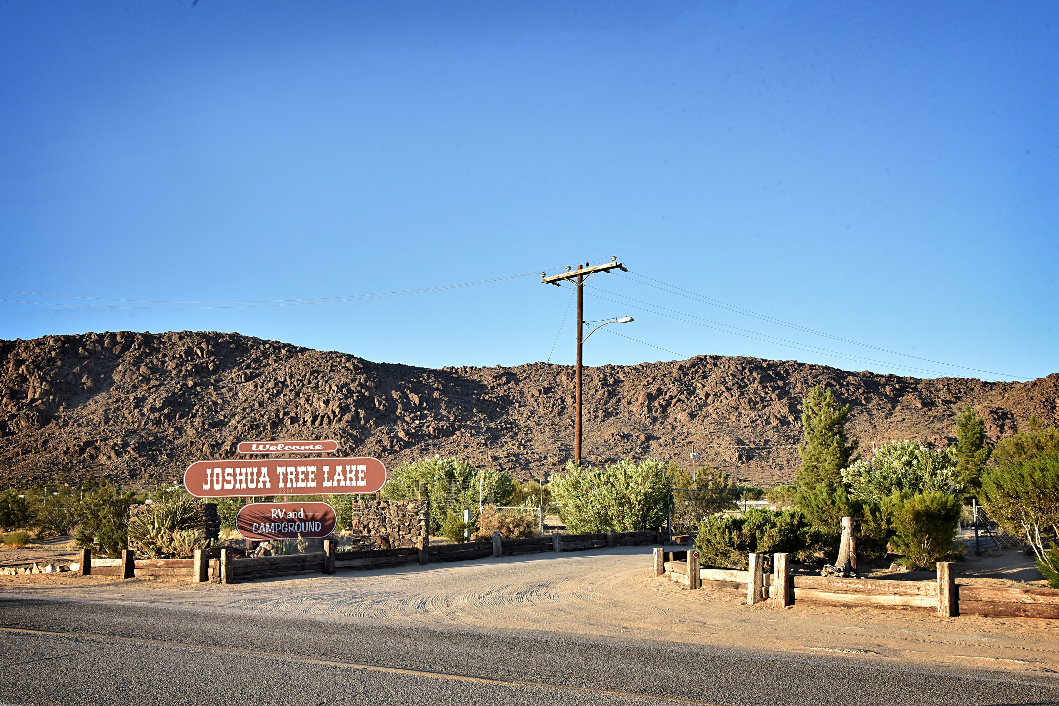 Entrance to Joshua Tree Lake Campground in Joshua Tree, California