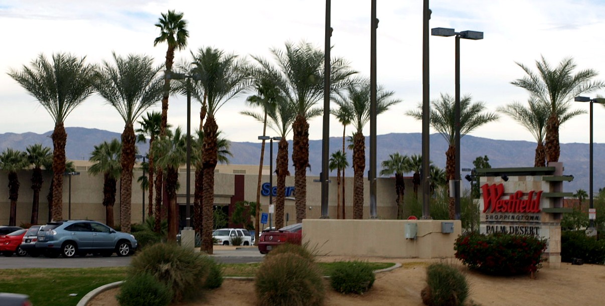 Main street entrance of the Palm Desert mall, photographed in 2010 when it was called Westfield Palm Desert